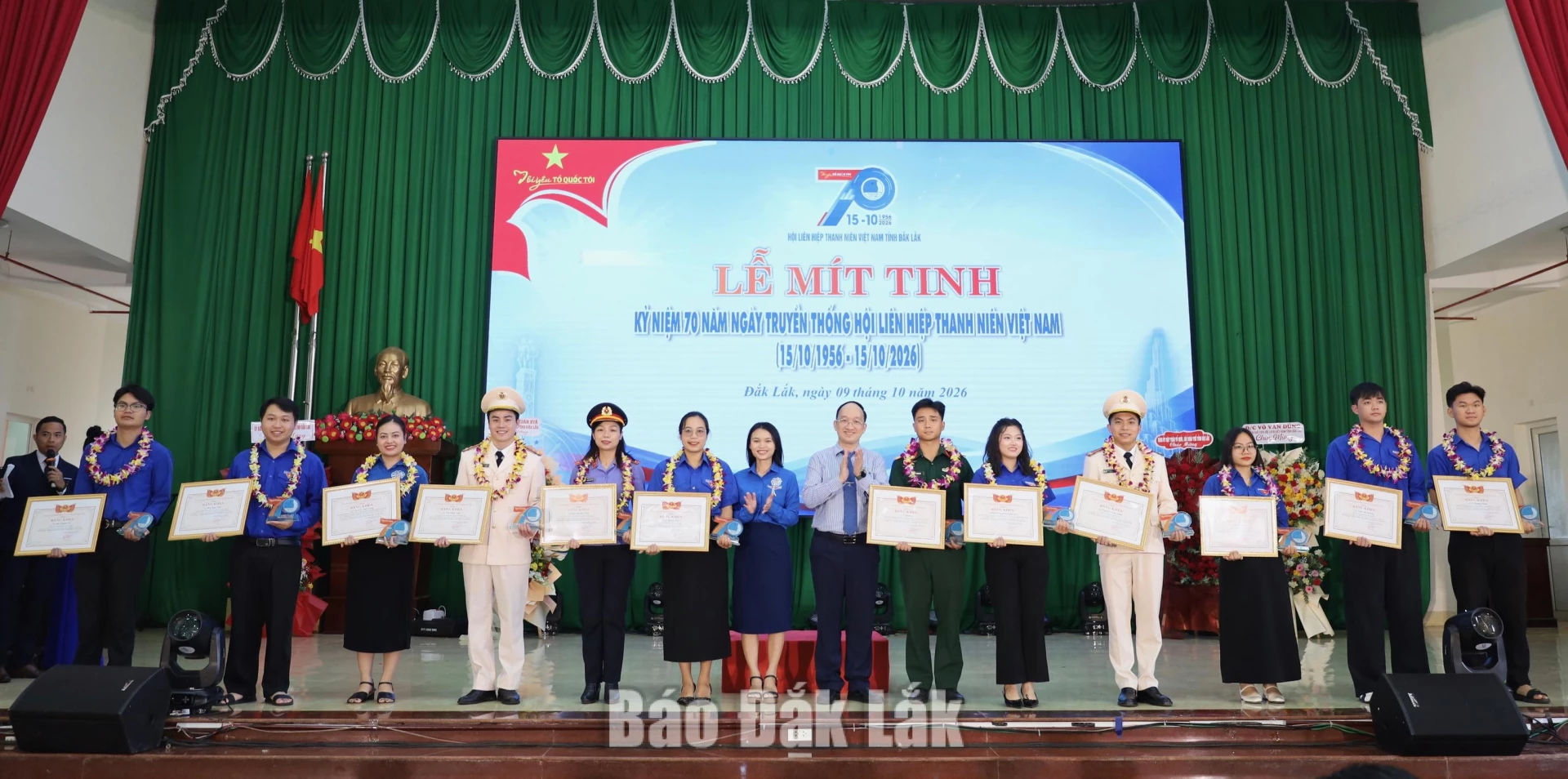 Tuyên dương thanh niên sống đẹp 
