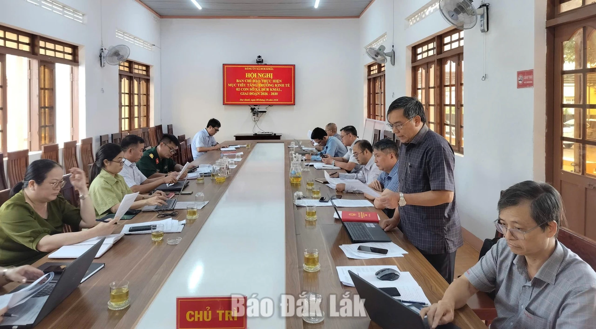 Các đại biểu dự hội nghị.