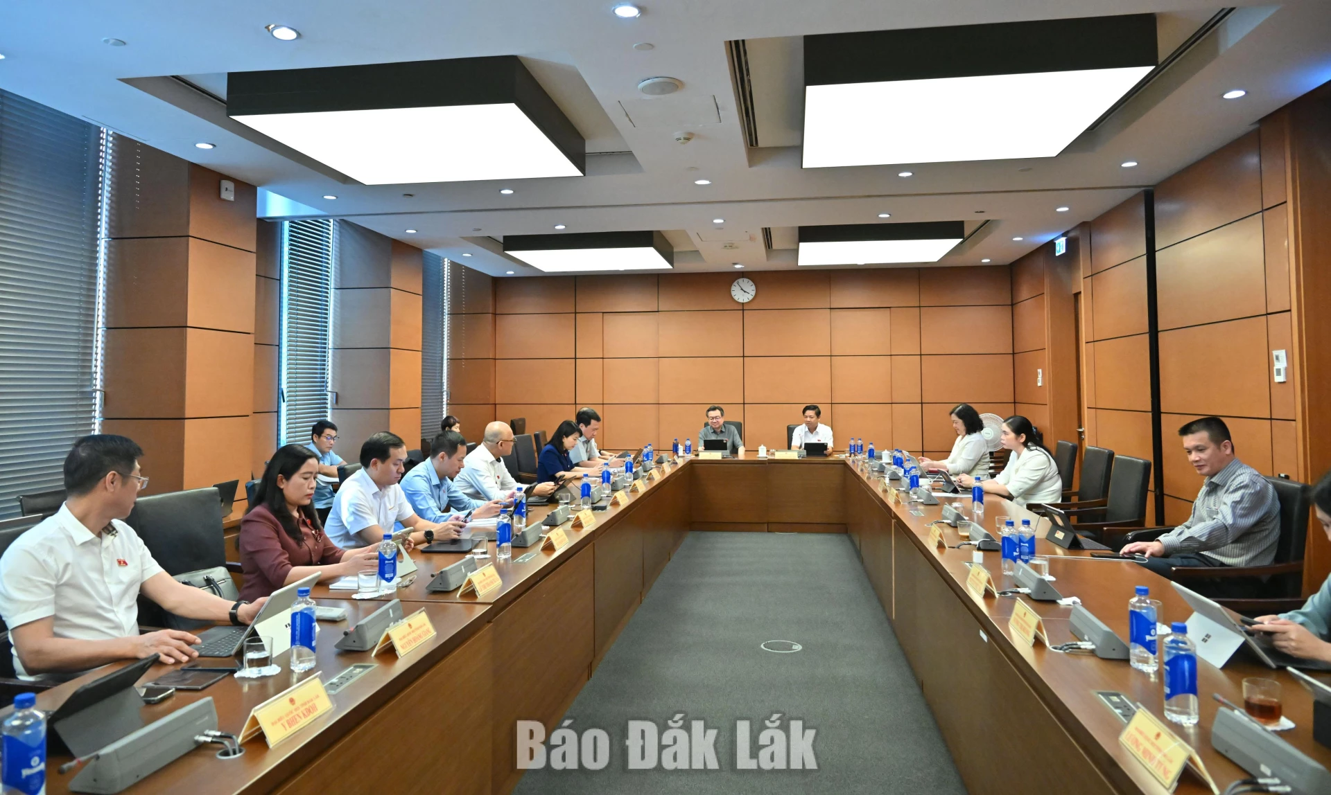 Quang cảnh phiên làm việc. Ảnh: Đoàn ĐBQH tỉnh cung cấp