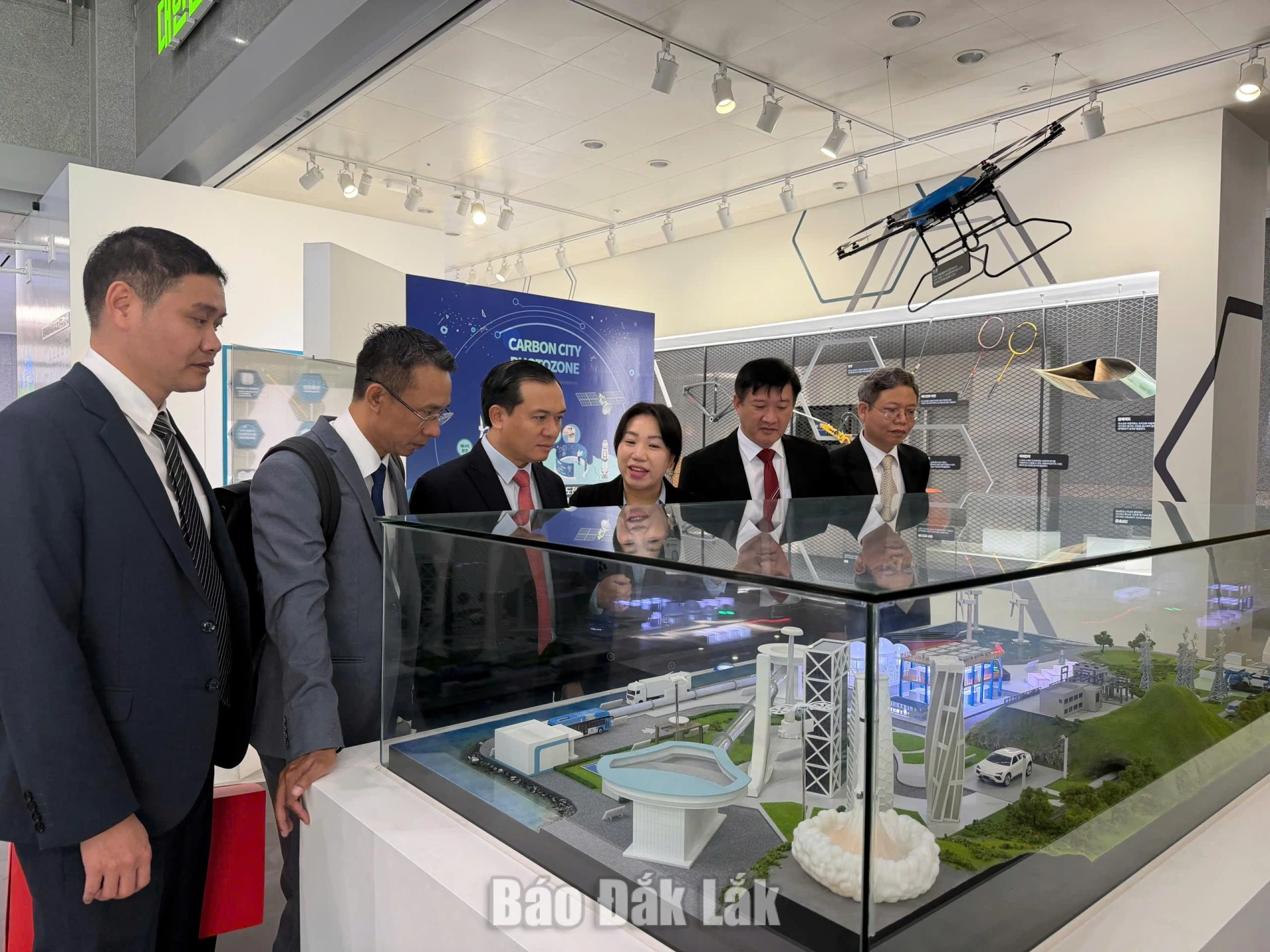 Tỉnh Jeonbuk giới thiệu mô hình phát triển của tỉnh, chia sẻ kinh nghiệm ứng dụng khoa học, công nghệ và đổi mới sáng tạo với Đoàn công tác Sở Khoa học và Công nghệ tỉnh Đắk Lắk