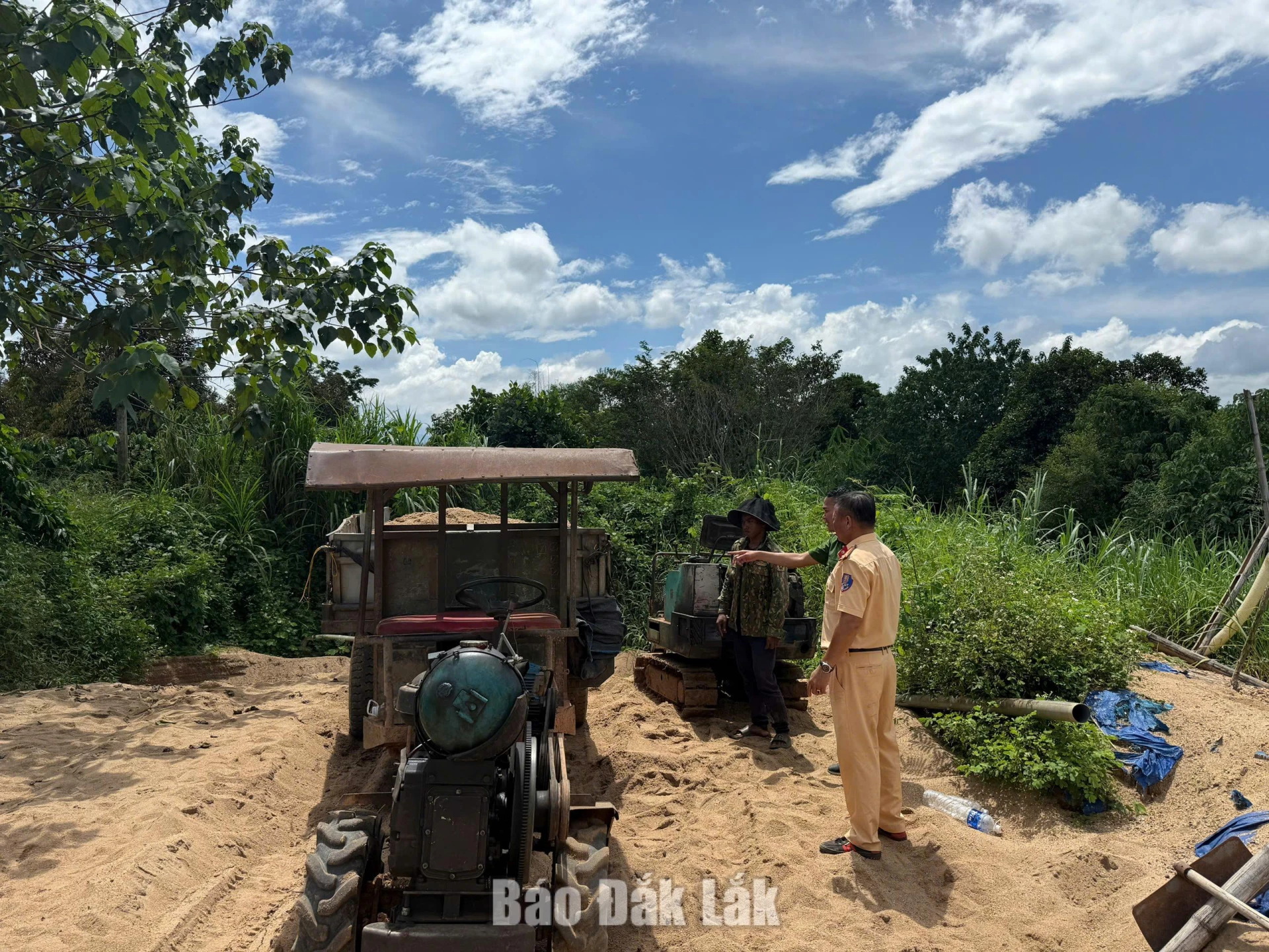 Tang vật, phương tiện tại thời điểm kiểm tra.