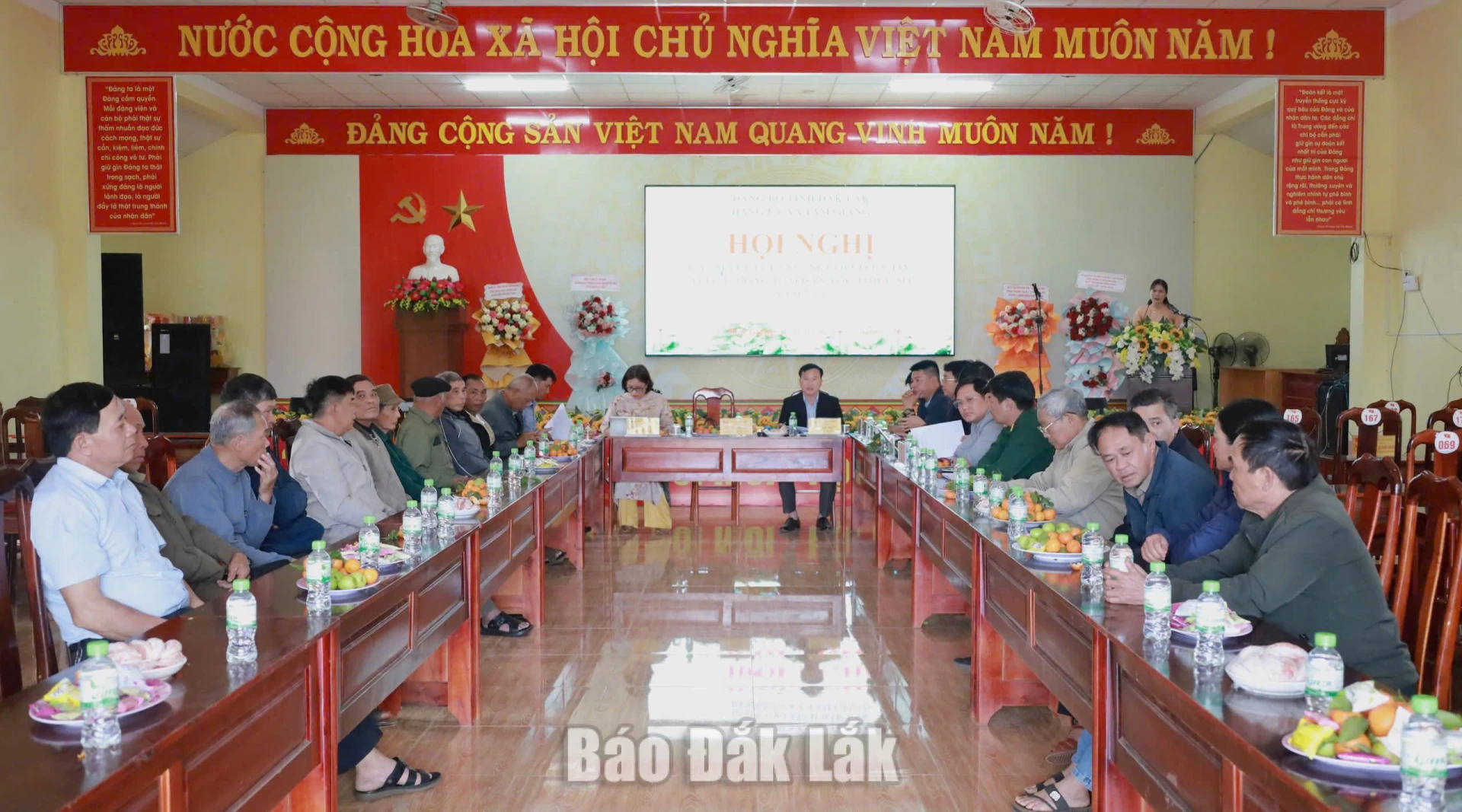 Đảng ủy xã Tam Giang tổ chức gặp mặt già làng, người uy tín vùng đồng bào dân tộc thiểu số năm 2026.
