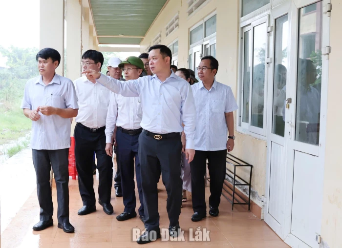 Thay thế kịp thời tư vấn, nhà thầu và cán bộ yếu kém, thiếu trách nhiệm trong thực hiện, giải ngân vốn đầu tư công