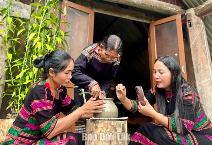 A bridge helping women build confidence and realise their potential