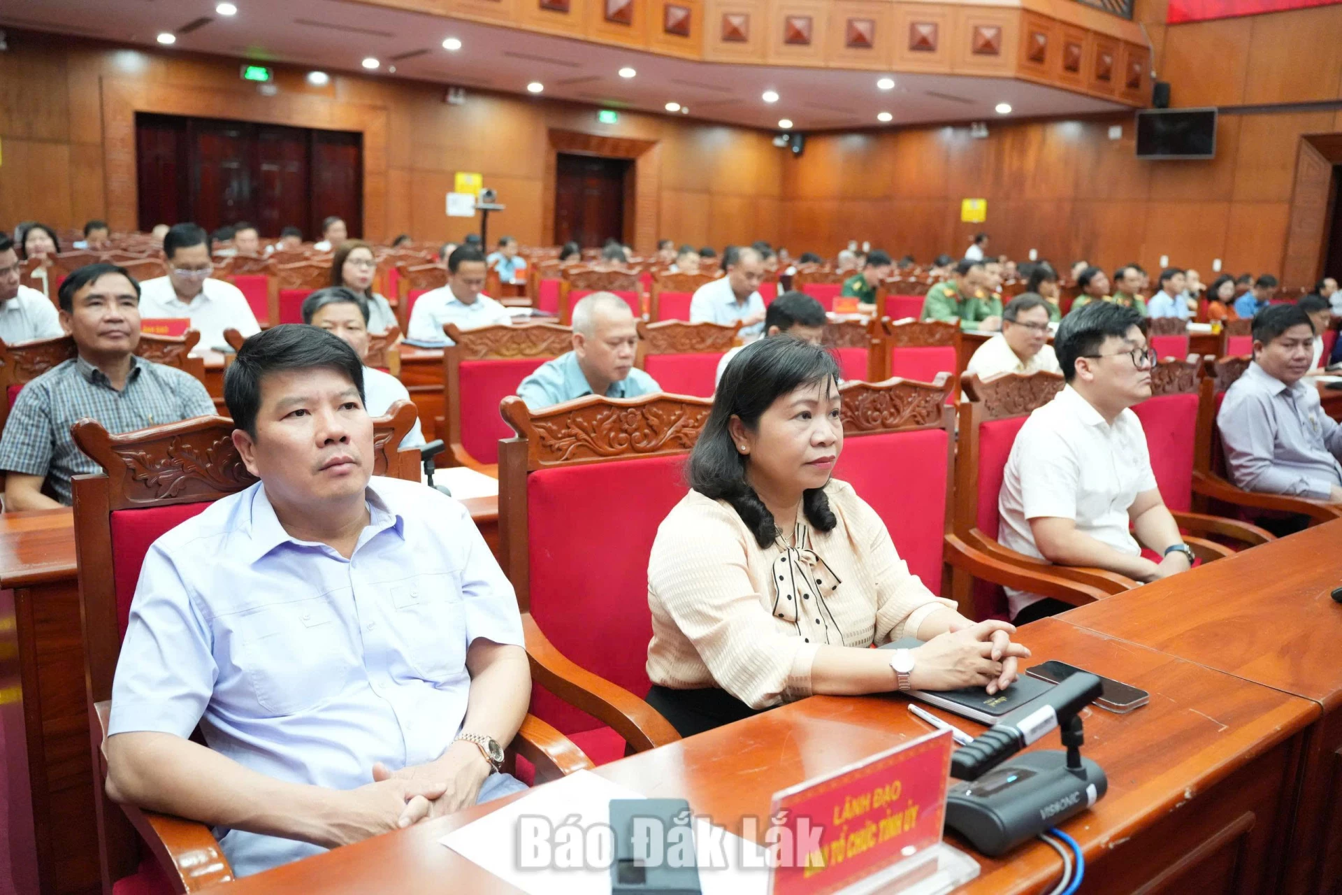 Các đại biểu dự hội nghị.