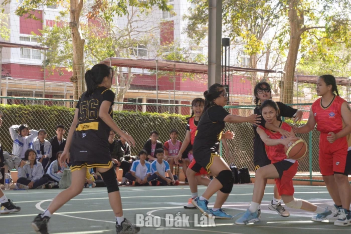 Nền móng từ thể thao học đường