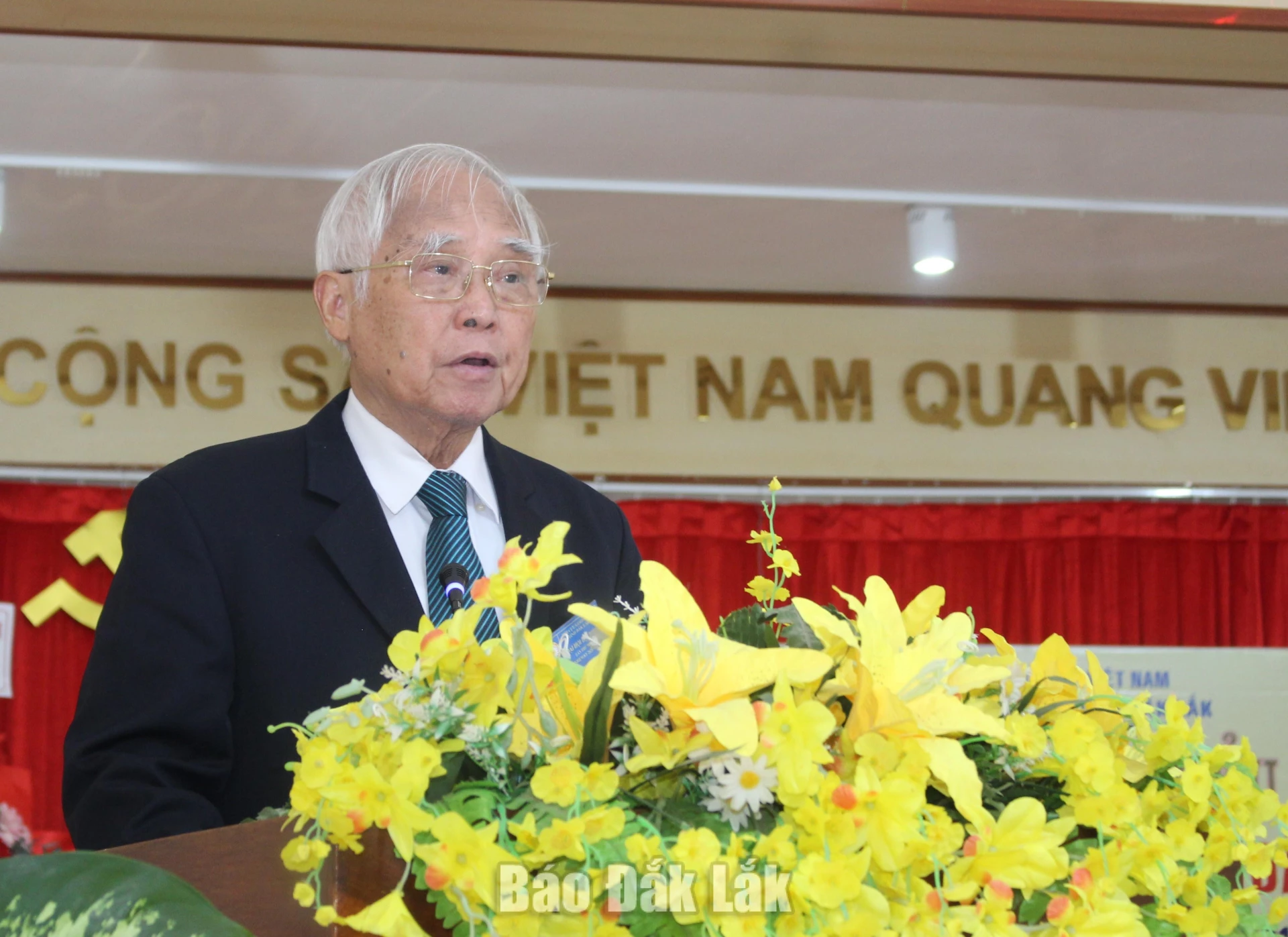 Nhà giáo Nguyễn Xuân Phương, Phó Chủ tịch kiêm Tổng thư ký Hội CGC Việt Nam phát biểu chỉ đạo đại hội.