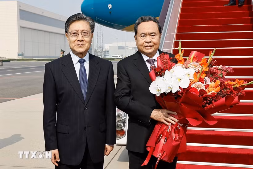 Chủ tịch Quốc hội Trần Thanh Mẫn bắt đầu thăm chính thức Trung Quốc