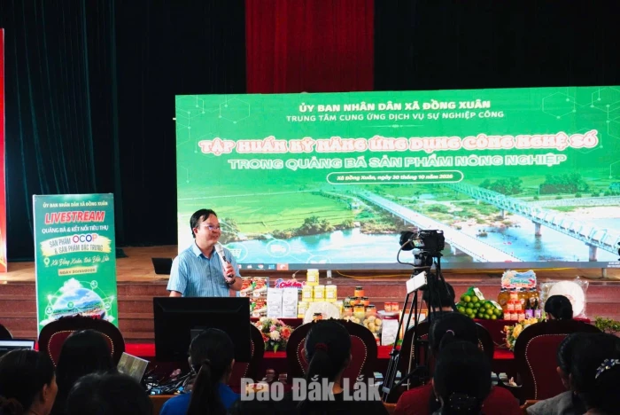 Tập huấn kỹ năng và livestream quảng bá nông sản Đồng Xuân