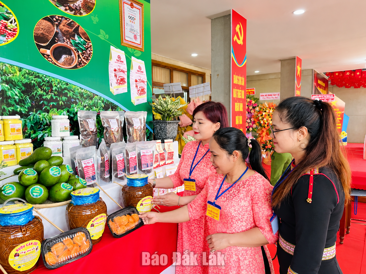 Các sản phẩm đặc trưng của địa phương góp phần nâng cao giá trị nông sản, thúc đẩy phát triển kinh tế xã Ea Ktur. 