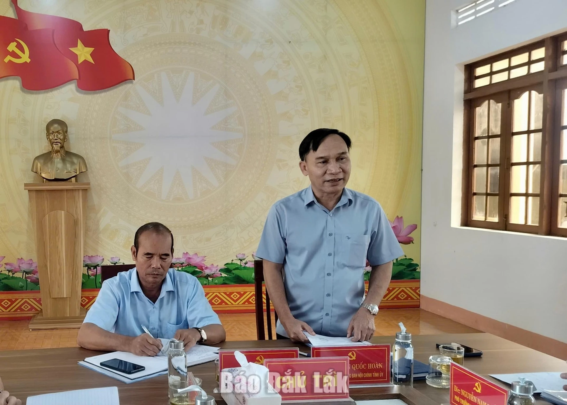 Đồng chí Nguyễn Quốc Hoàn, Ủy viên Ban Thường vụ, Trưởng Ban Nội chính Tỉnh ủy, Trưởng đoàn kiểm tra, giám sát số 504 phát biểu kết luận buổi làm việc