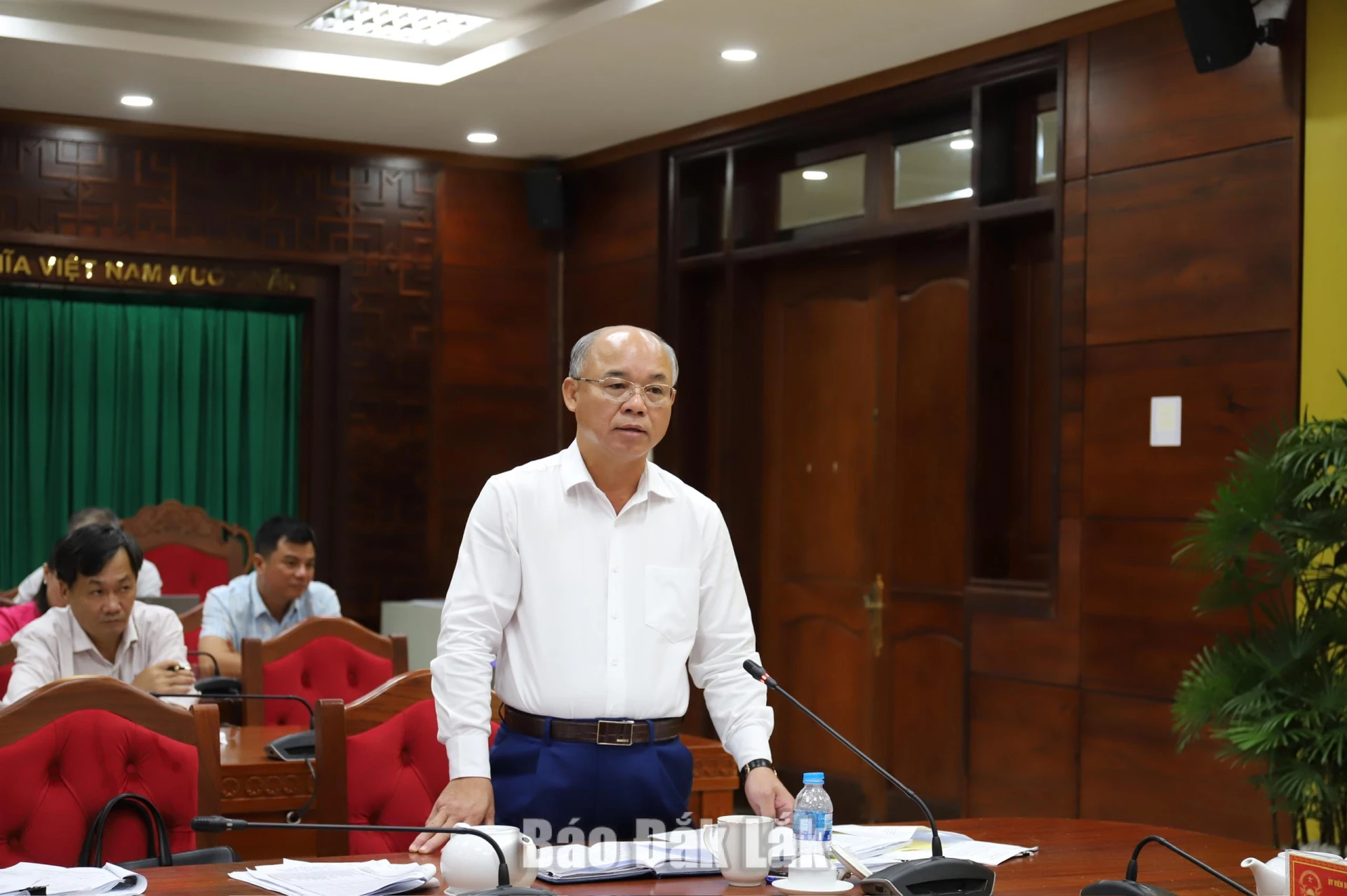 Phó Chủ tịch UBND tỉnh Trương Công Thái phát biểu tại buổi làm việc.