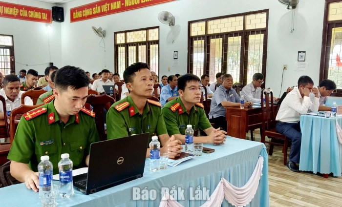 Xã Cư Pui lắng nghe ý kiến Nhân dân về an ninh, trật tự