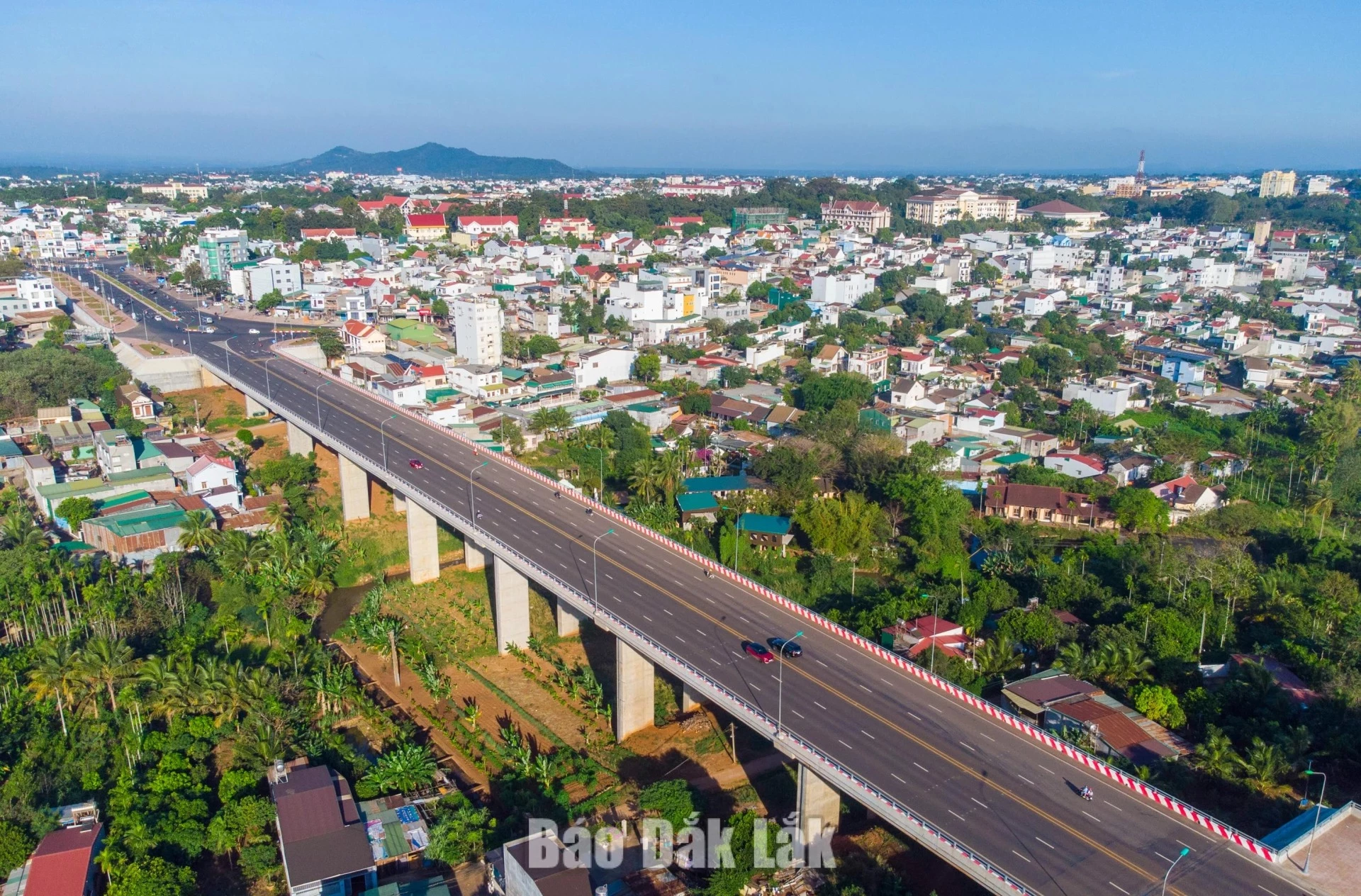 With its locational advantages and development potential, the Buon Ma Thuot urban area focusing on mobilising resources for rapid and sustainable development.