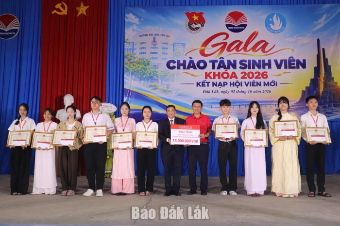 584 tân sinh viên nhập học Trường Đại học Phú Yên