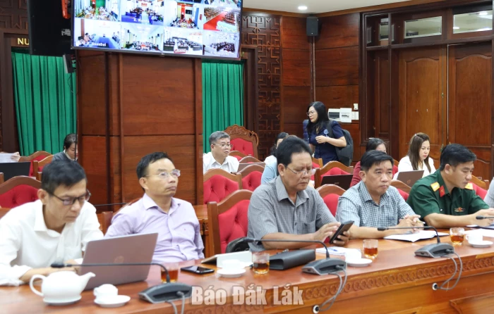 Các đại biểu tham dự hội nghị.