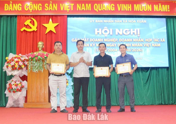 Hòa Xuân gặp mặt, đối thoại cùng doanh nghiệp