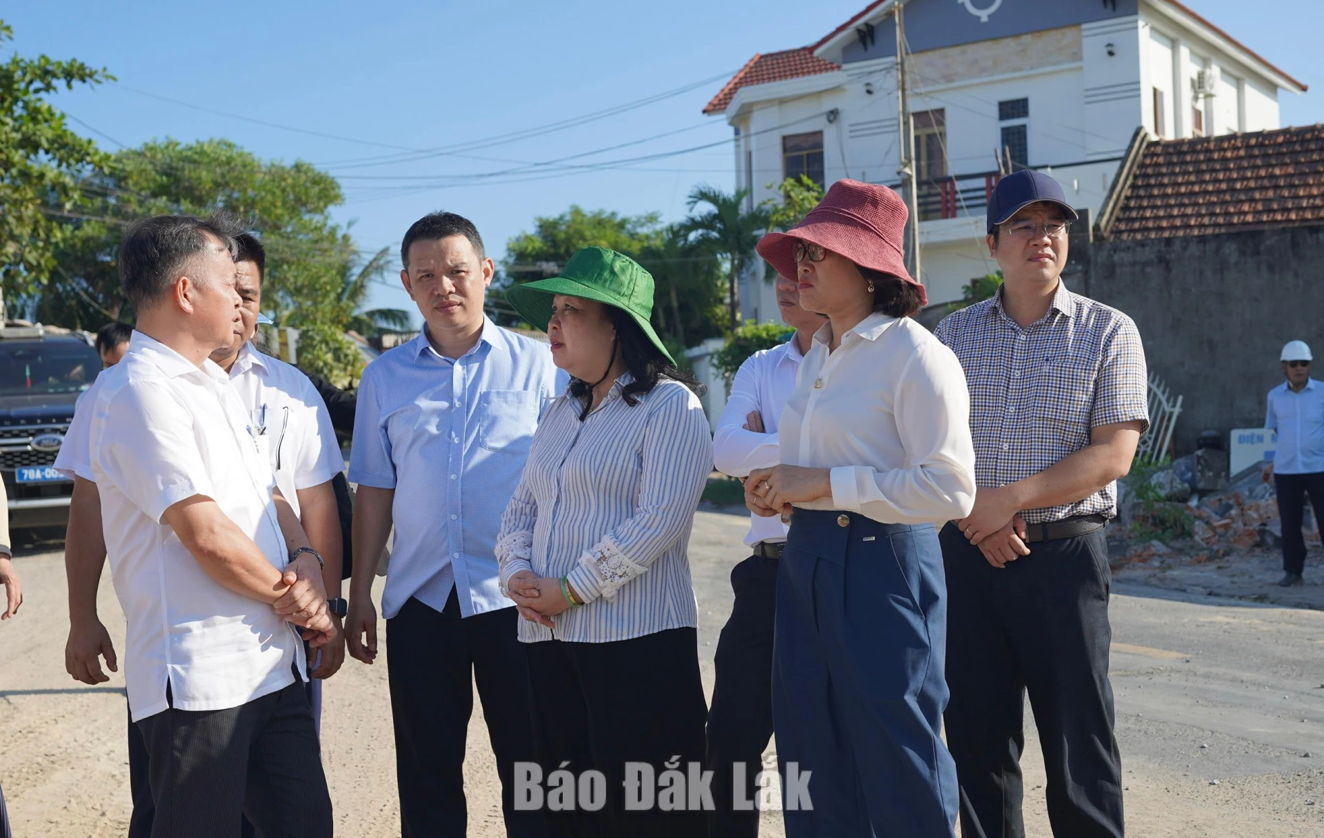 Đồng chí Cao Thị Hòa An ghi nhận, đánh giá cao tinh thần trách nhiệm và sự nỗ lực của các địa phương trong thực hiên Dự án Tuyến đường bộ ven biển.