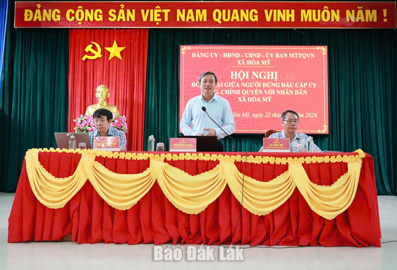 Lãnh đạo xã Hòa Mỹ chủ trì hội nghị.