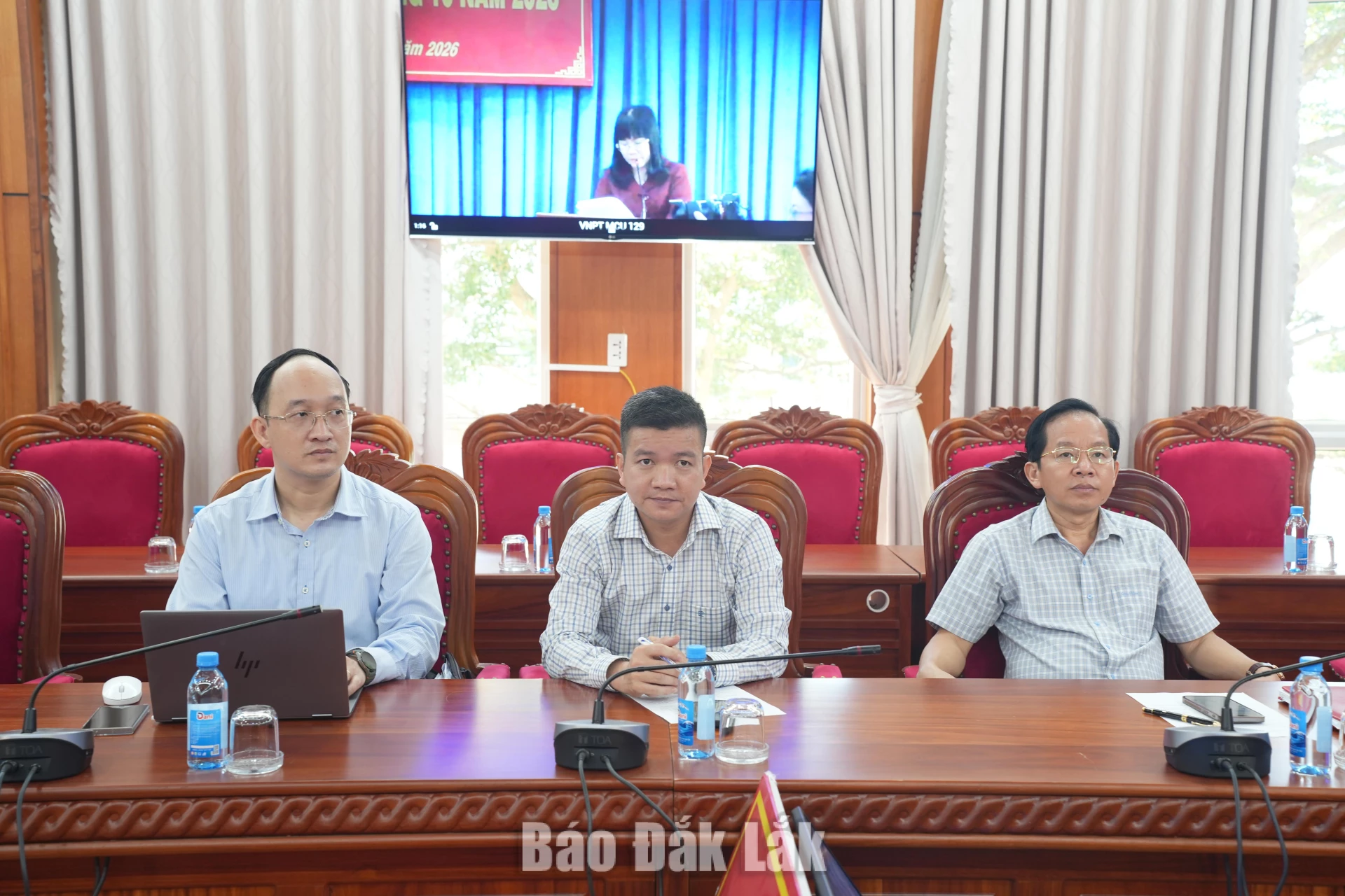 Các đại biểu dự hội nghị.