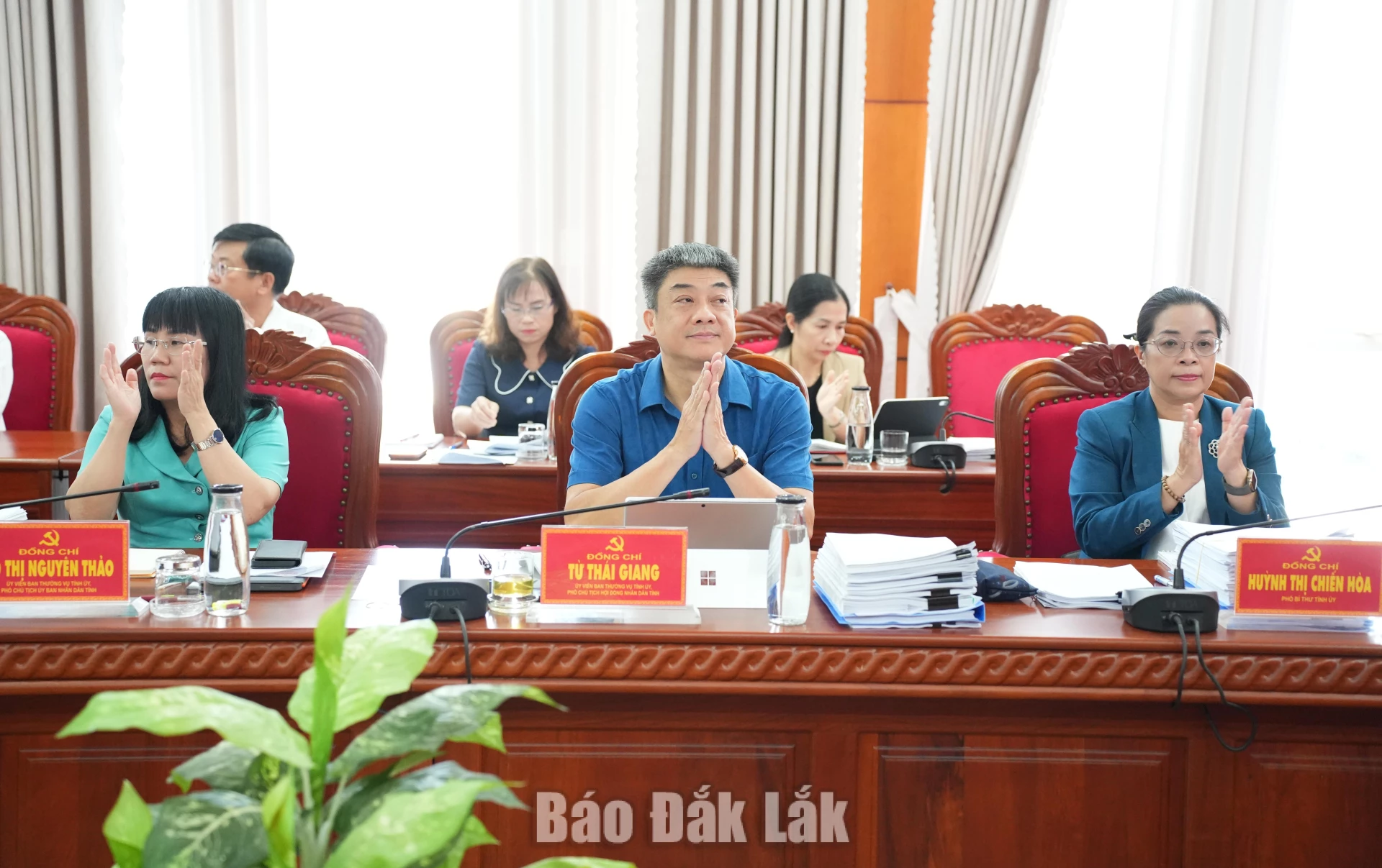 Các đại biểu dự hội nghị.