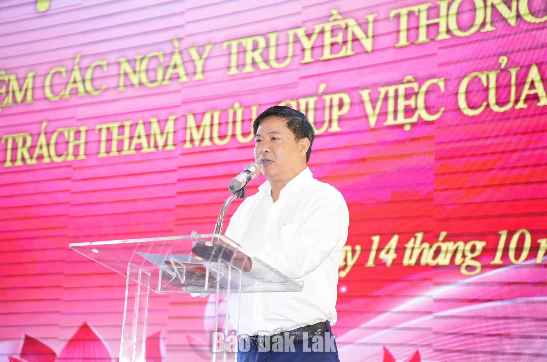 Đồng chí Lương Nguyễn Minh Triết, Ủy viên Trung ương Đảng, Bí thư Tỉnh ủy, Trưởng Đoàn ĐBQH tỉnh phát biểu tại chương trình.