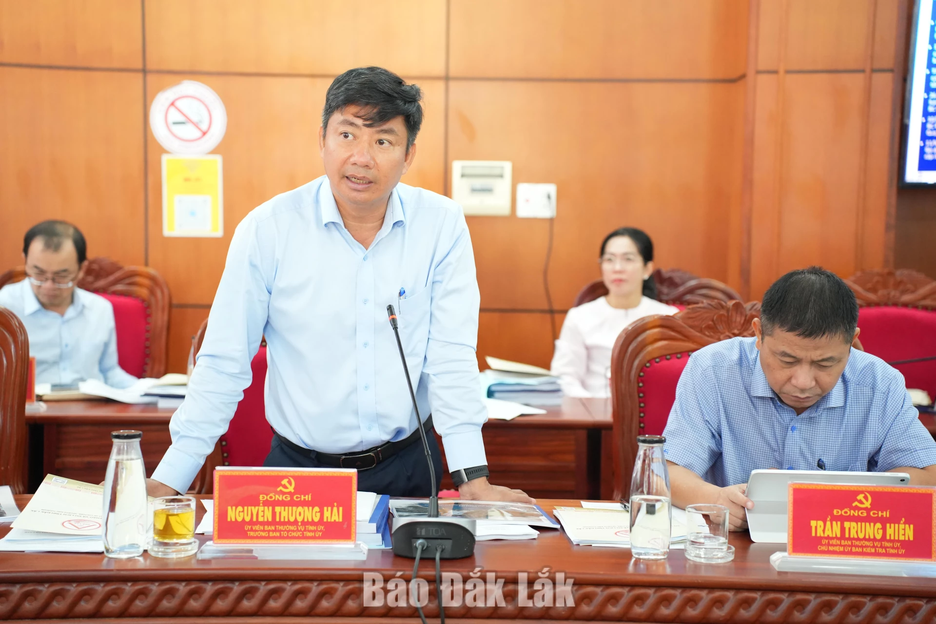 Đồng chí Nguyễn Thượng Hải, Ủy viên Ban Thường vụ Tỉnh ủy, Trưởng Ban Tổ chức Tỉnh ủy phát biểu tại hội nghị.