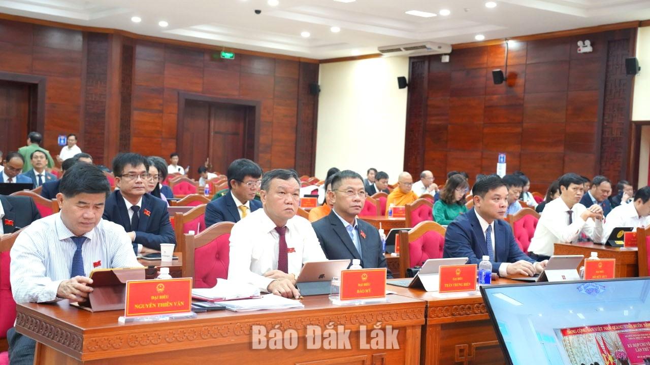 Đại biểu tham dự phiên khai mạc. Ảnh: Vạn Tiếp