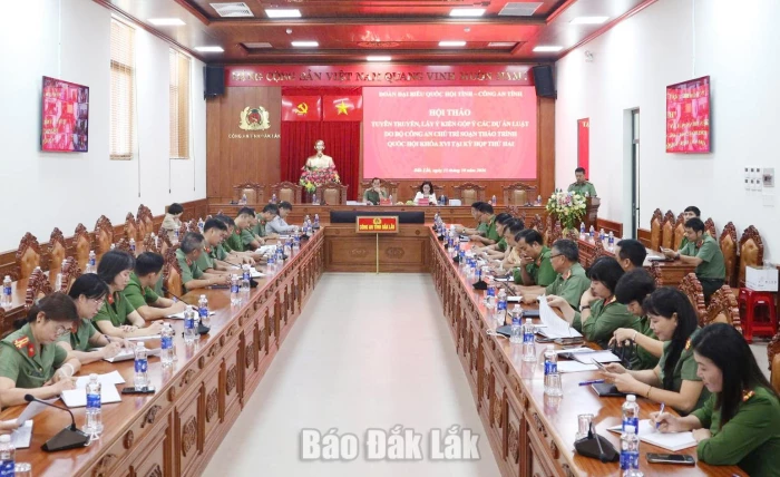 Quang cảnh hội thảo.