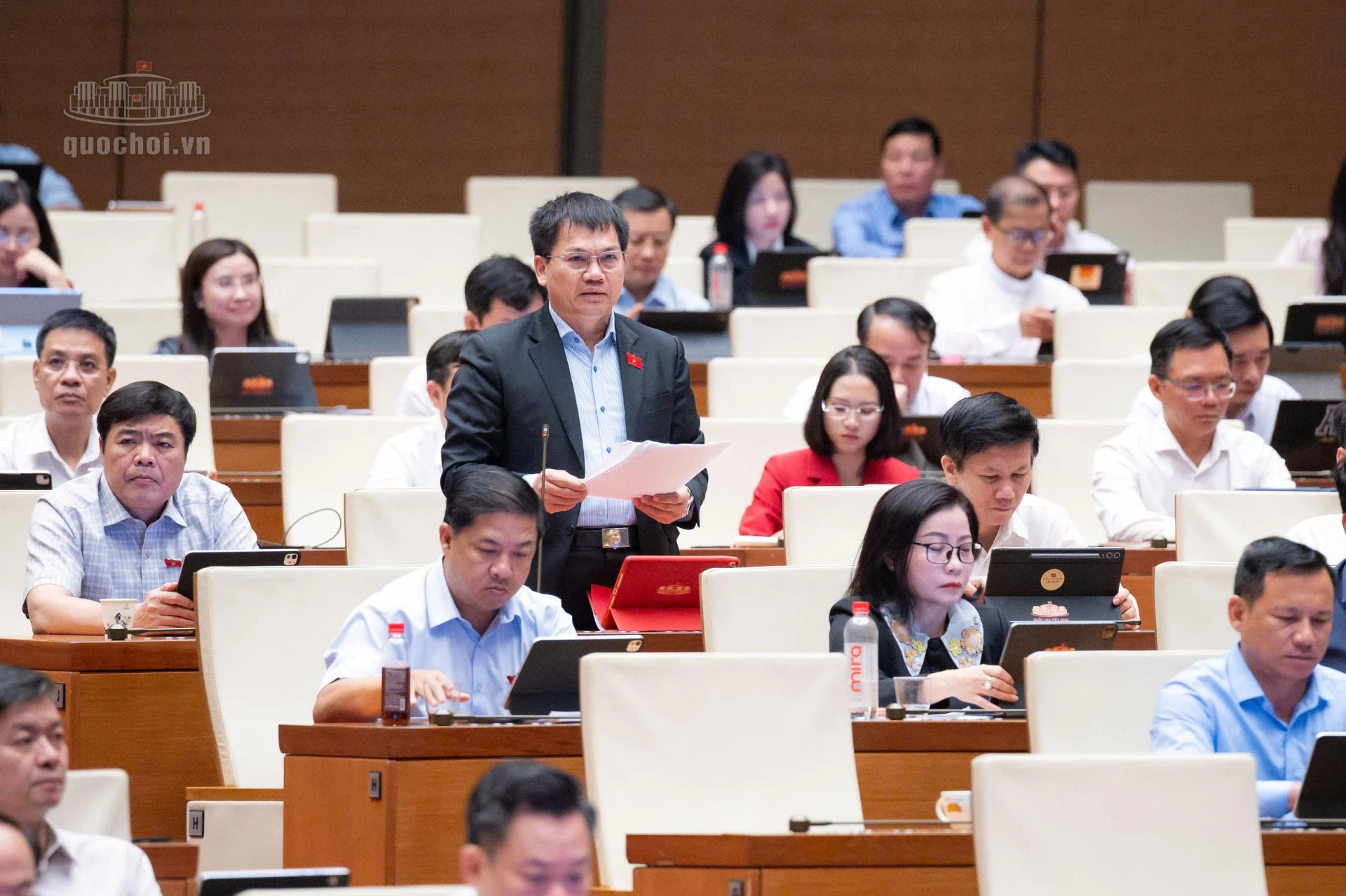 Đại biểu tham dự phiên làm việc. Ảnh: quochoi.vn