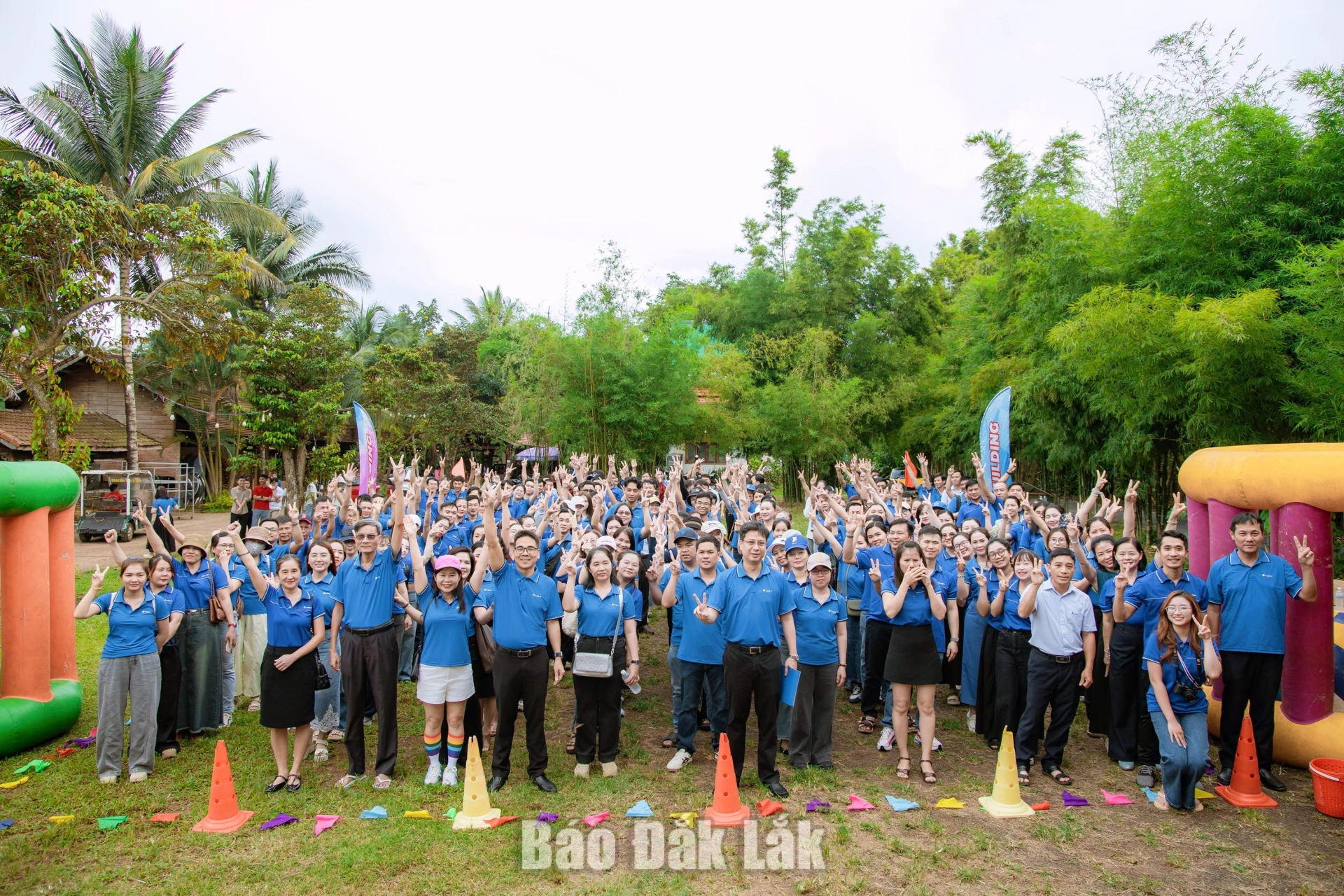 Các đội tham gia hội thi.