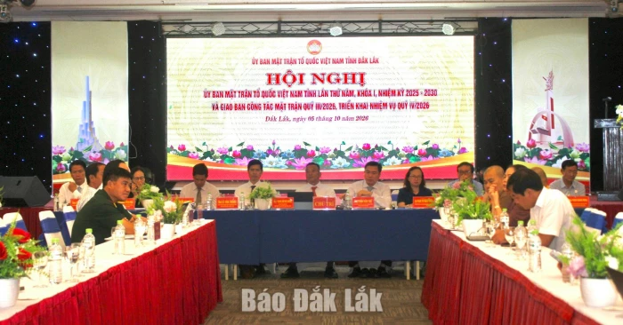 Giao ban công tác mặt trận quý 3, triển khai nhiệm vụ quý 4 năm 2026