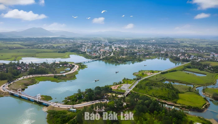 Xã Sông Hinh: Đánh thức tiềm năng du lịch từ cảnh quan và văn hóa