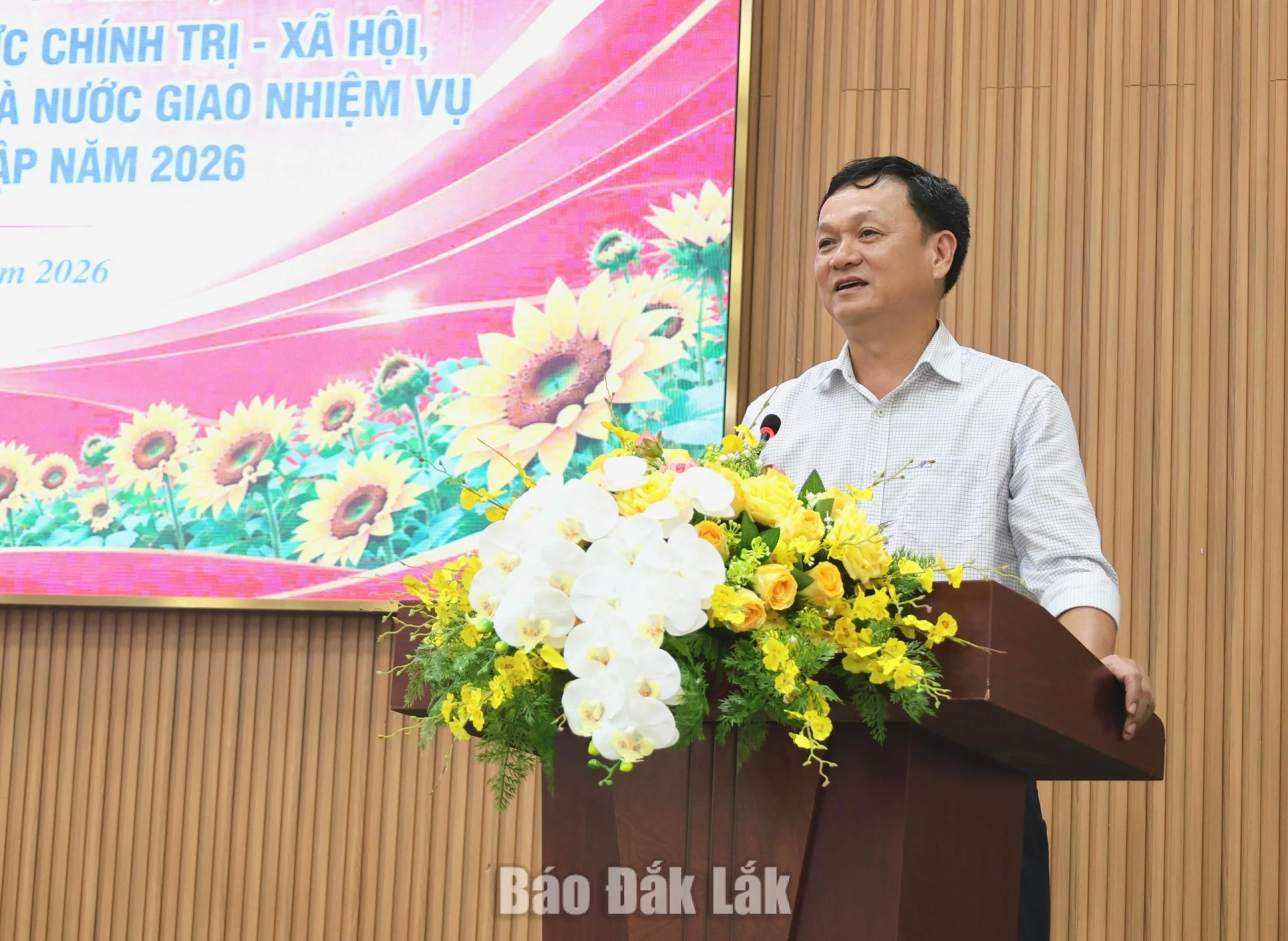 Đồng chí Vũ Văn Hưng, Bí thư Đảng ủy, Chủ tịch HĐND phường Tân Lập phát biểu kết luận hội nghị.