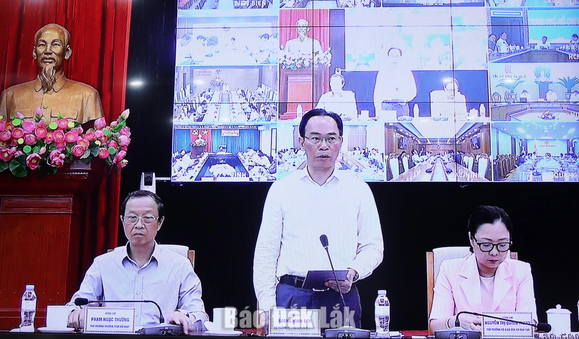 Bộ GD&ĐT Hoàng Minh Sơn phát biểu tại hội nghị.