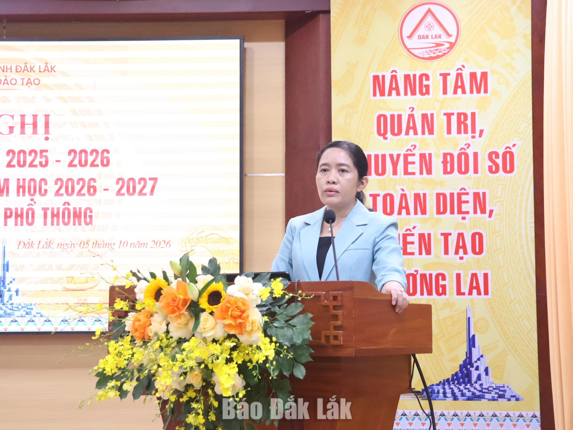 Giám đốc Sở GD&ĐT Lê Thị Thanh Xuân phát biểu tại hội nghị.