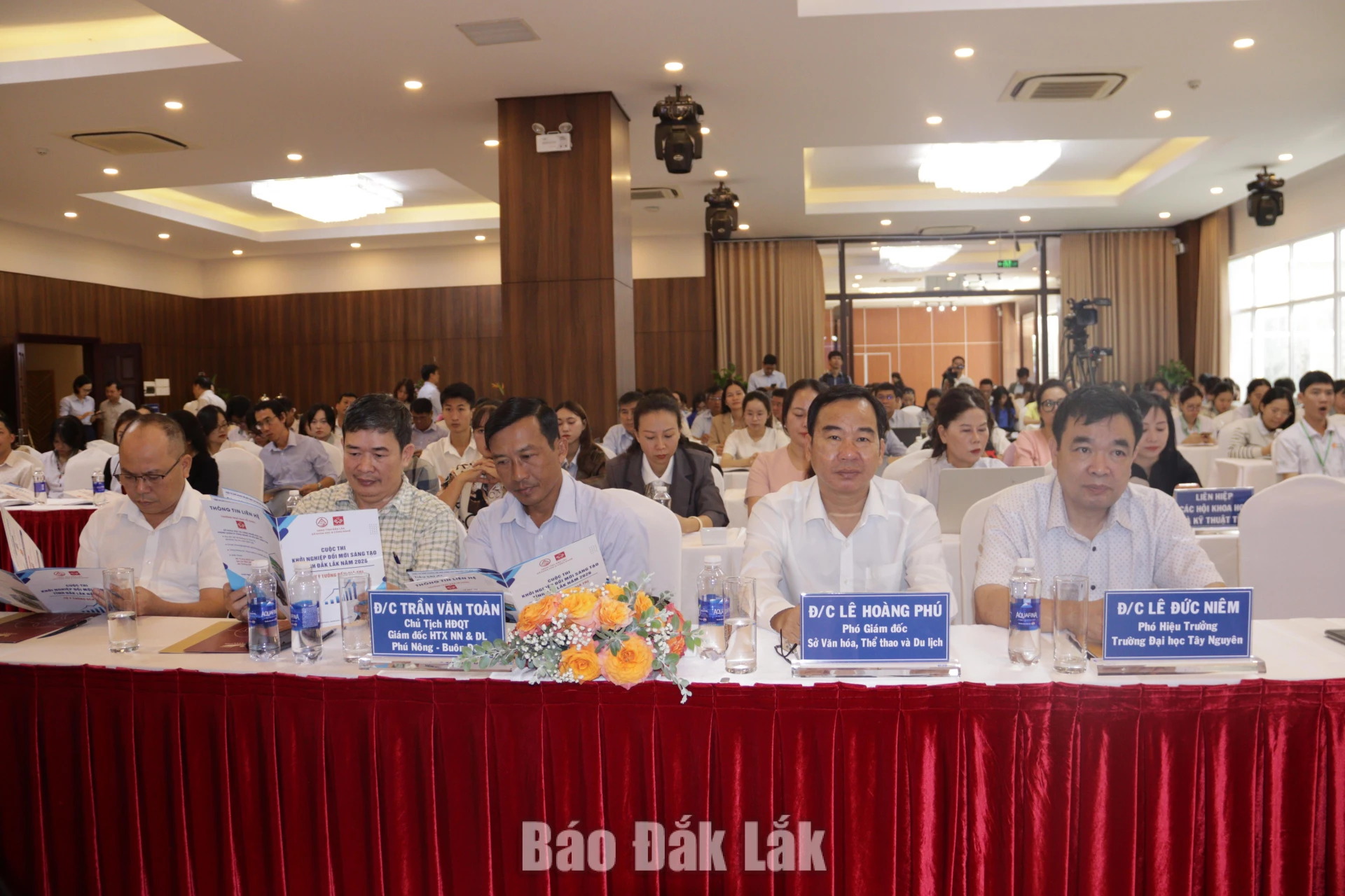 Đại biểu tham dự lễ phát động.