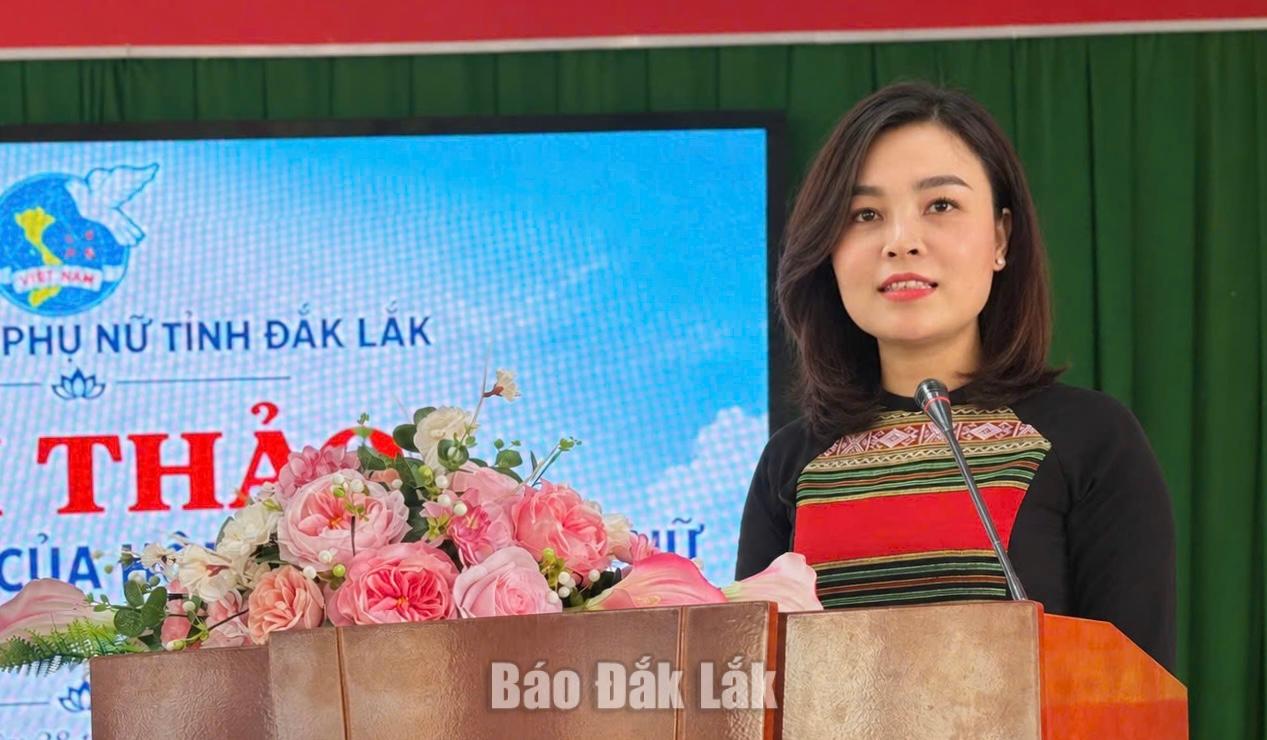 Phó Chủ tịch Thường trực Hội LHPN tỉnh Kim Thoa Adrơng