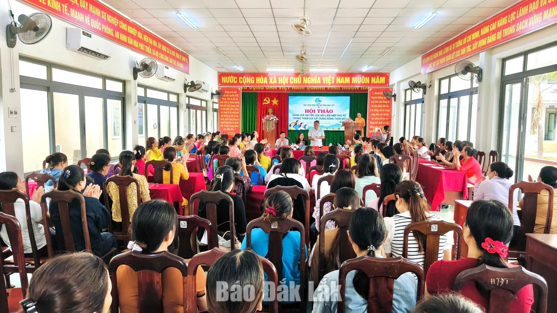 Quang cảnh hội thảo.