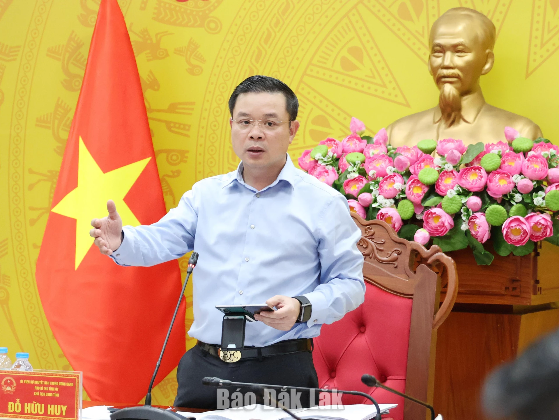 Chủ tịch UBND tỉnh Đắk Lắk Đỗ Hữu Huy kết luận cuộc họp.