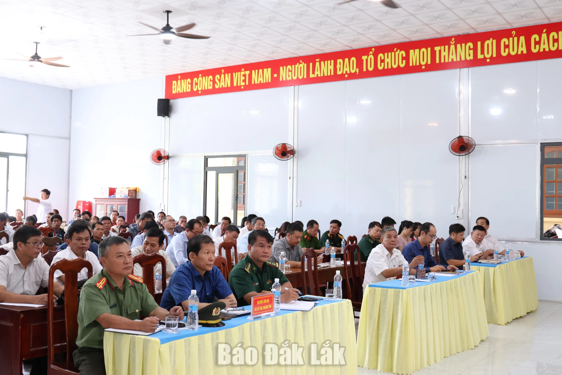 các sở ngành và cử tri