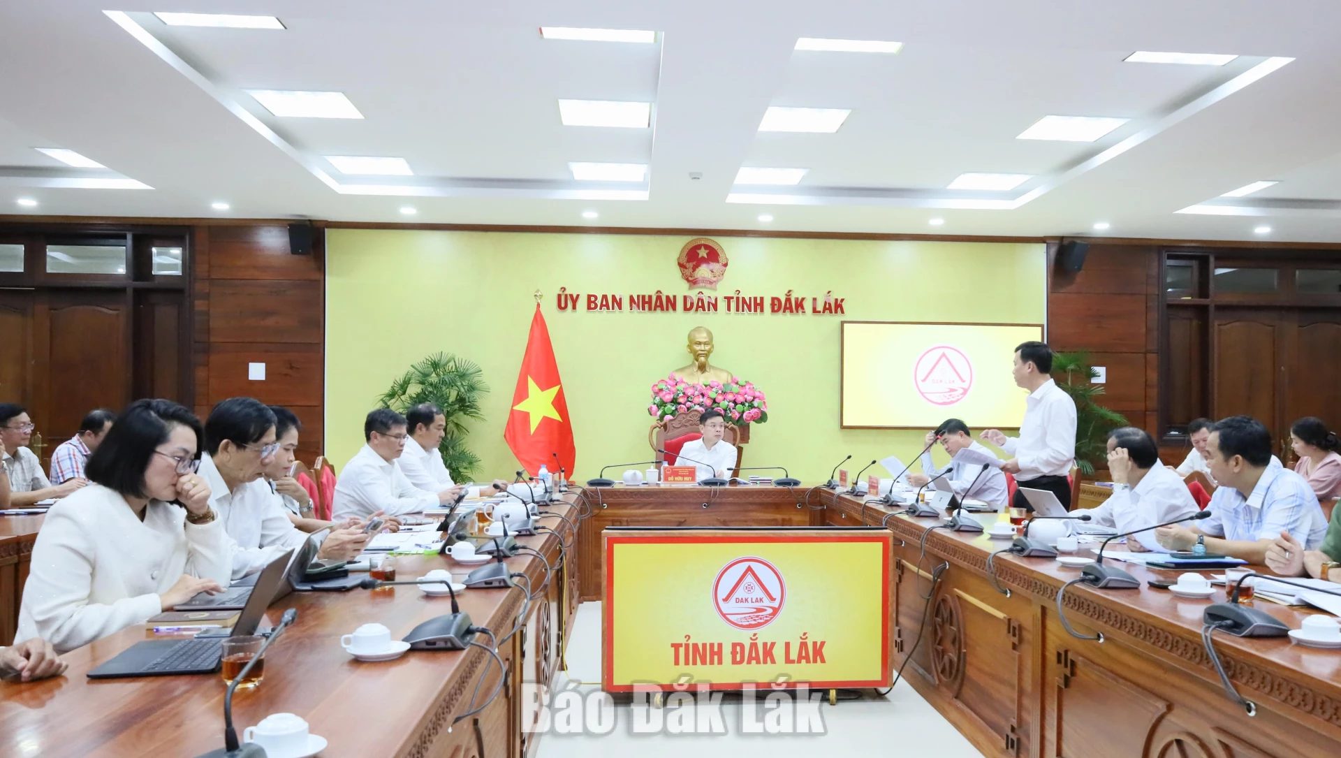 C&aacute;c đại biểu tham dự cuộc họp.