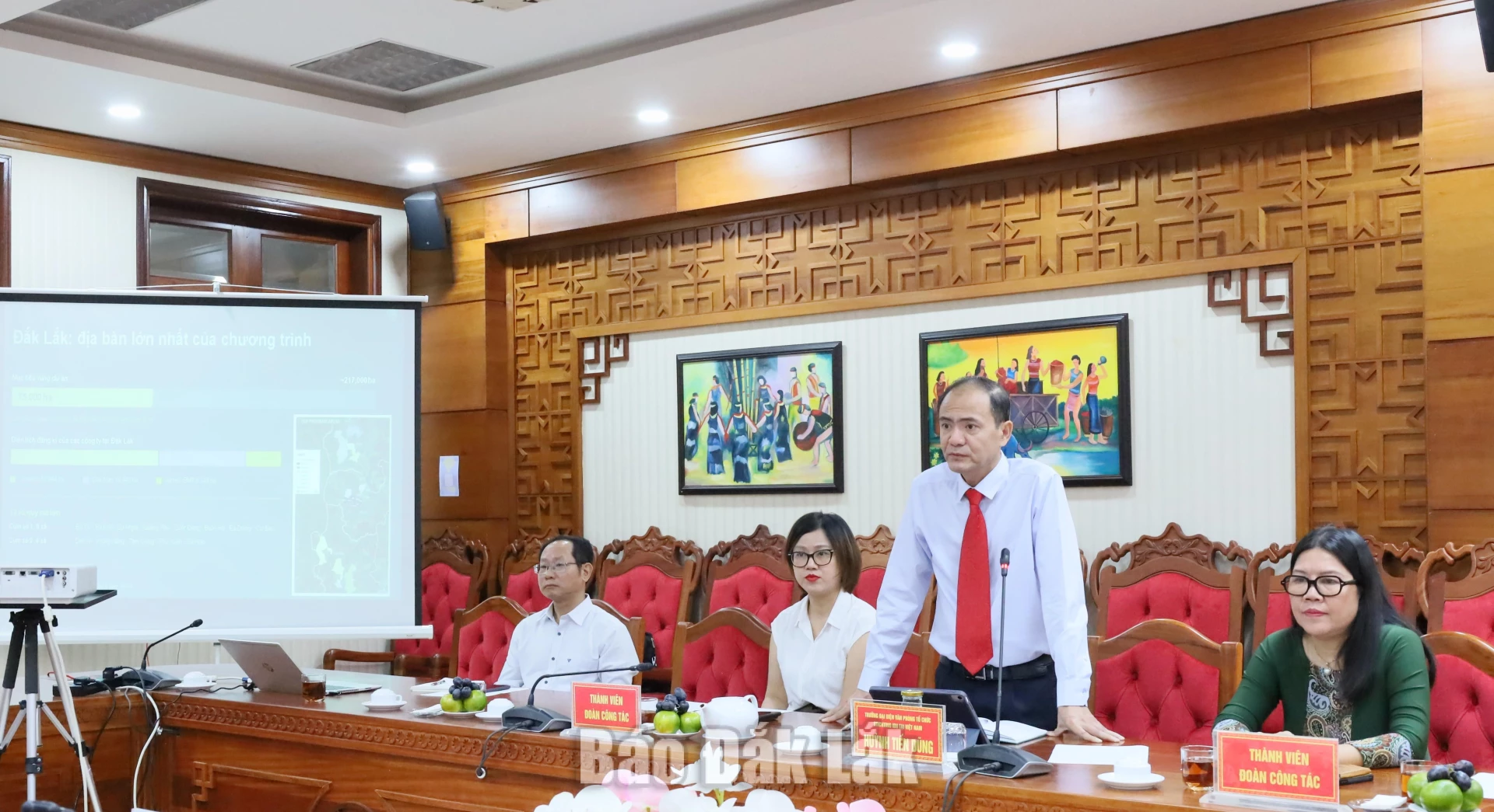 Ông Huỳnh Tiến Dũng, Trưởng đại diện IDH Việt Nam thông tin về Chương trình cà phê bền vững thích ứng với biến đổi khí hậu.