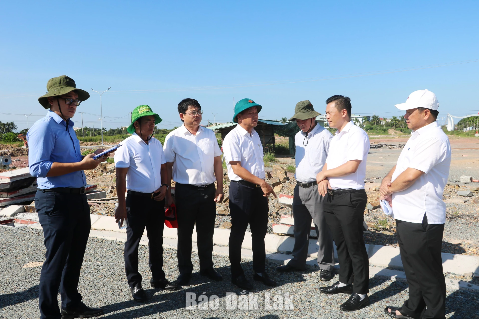 Phó Chủ tịch UBND tỉnh Đào Mỹ cùng đoàn công tác kiểm tra dự án