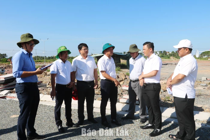 Đẩy nhanh giải phóng mặt bằng, bảo đảm tiến độ giải ngân