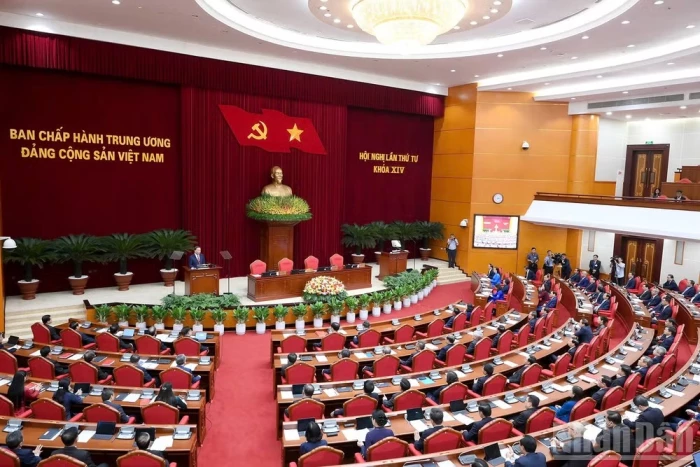 Thông báo Hội nghị lần thứ tư Ban Chấp hành Trung ương Đảng khóa XIV