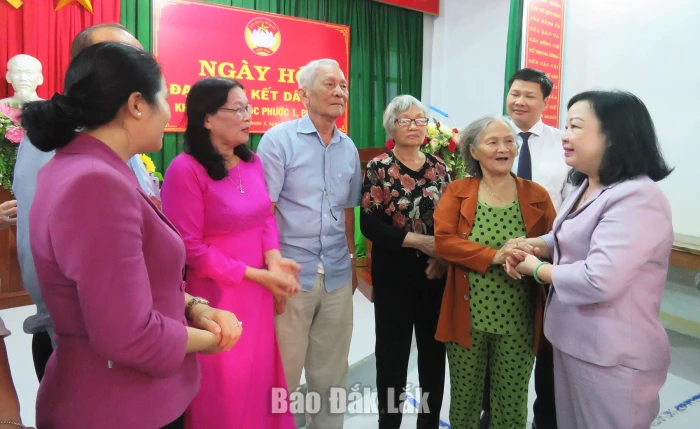 Bồi đắp niềm tin từ lắng nghe và kiến tạo