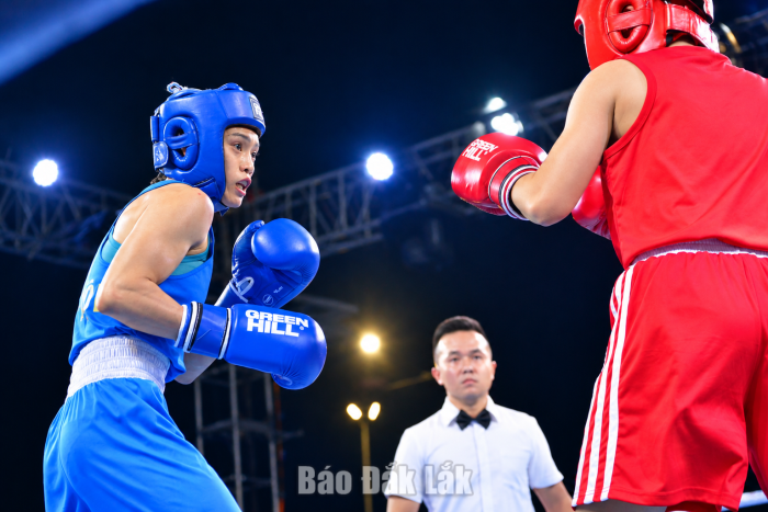 Võ sĩ boxing Nguyễn Thị Tâm mang về tấm huy chương Bạc thứ 2 cho Đoàn thể thao Việt Nam