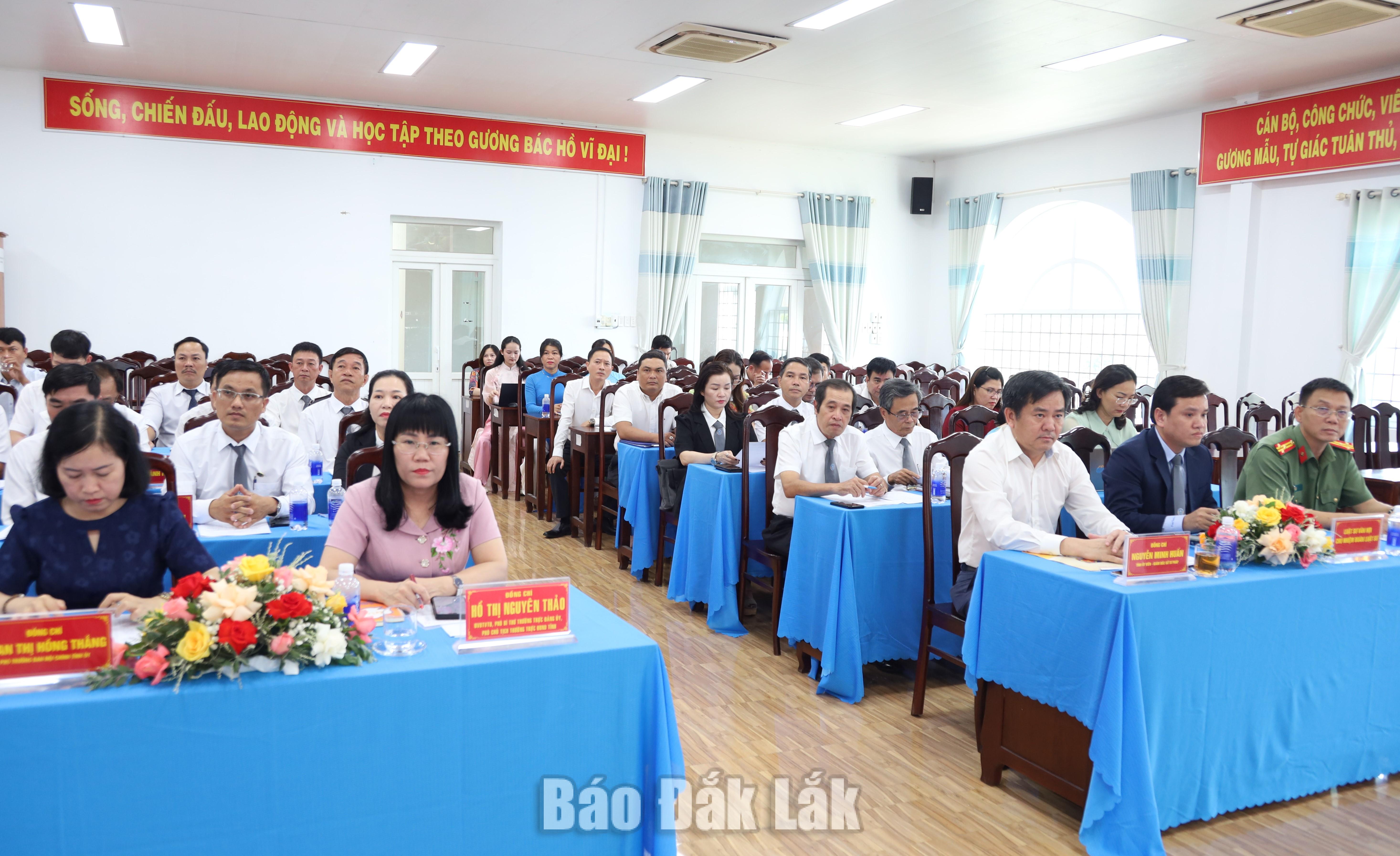 Các đại biểu tham dự lễ ký kết quy chế phối hợp.