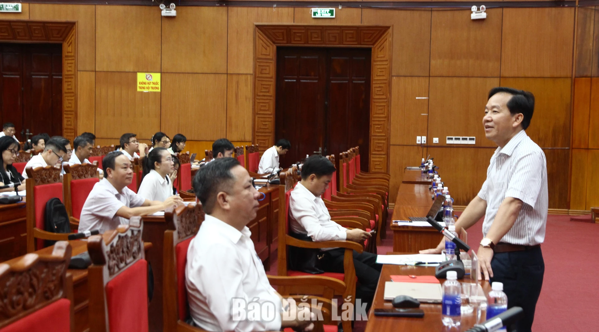 Lãnh đạo Ban Tổ chức Tỉnh ủy điều hành phần thảo luận. 